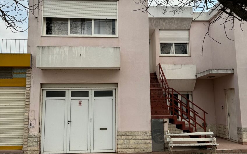 DEPARTAMENTO EN PLANTA ALTA CON TERRAZA