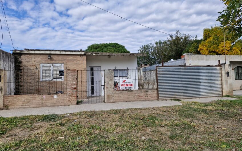 CASA 2 DORMITORIOS EN BARRIO SUR