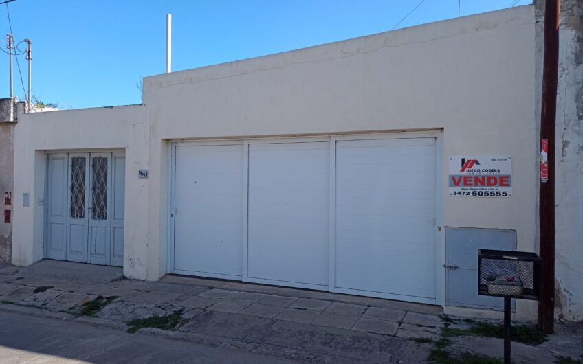 CASA CON TALLER EN ZONA CENTRO