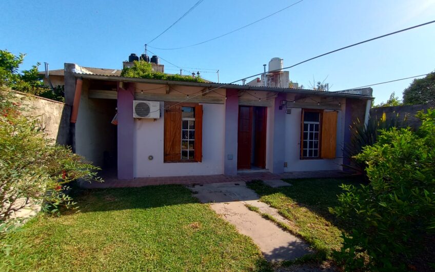 CASA CON TALLER EN ZONA CENTRO