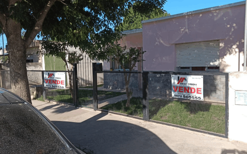 CASA 2 DORMITORIOS EN EXCELENTE UBICACIÓN