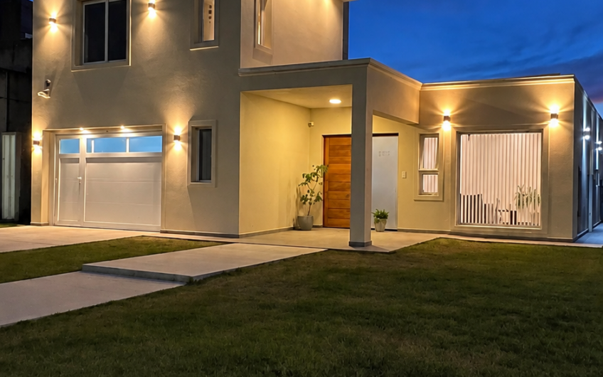 CASA PREMIUM 3 DORM  – LAS COLONIAS 1819