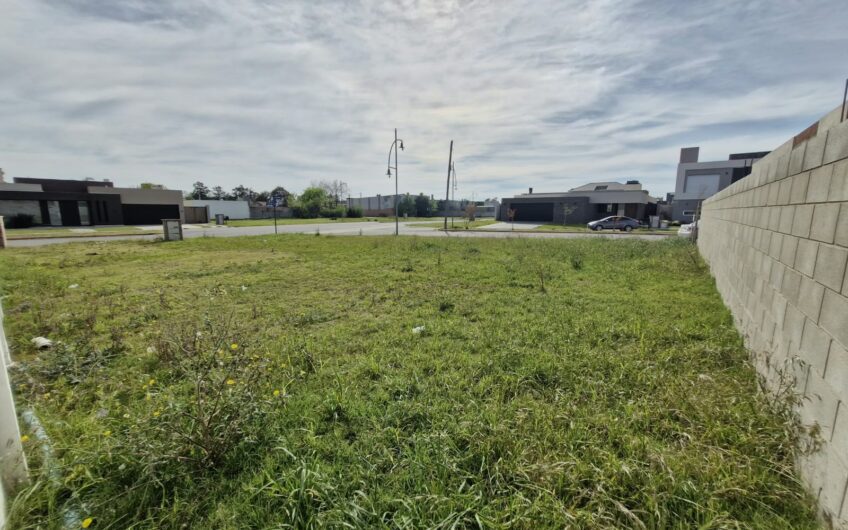 TERRENO ESQUINA 400M², BARRIO COOP. GRAL. PAZ